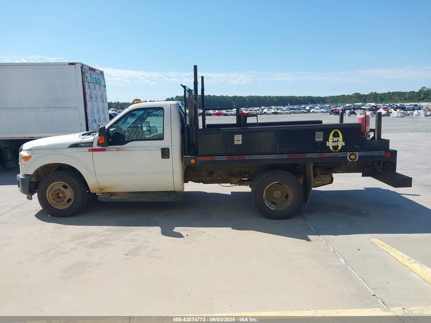 2015 Ford F-350 Chassis Xl VIN: 1FDRF3G62FEB33447 Lot: 43074773