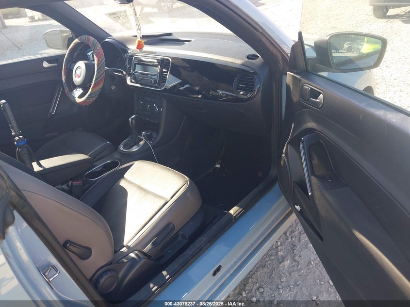 2015 VOLKSWAGEN BEETLE 1.8T FLEET EDITION - 3VWF17AT1FM645428