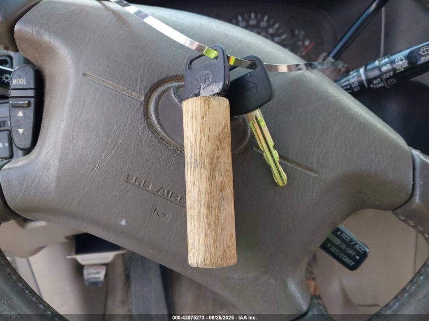 1999 Toyota Sienna Le/Xle VIN: 4T3ZF13C6XU103866 Lot: 43075273