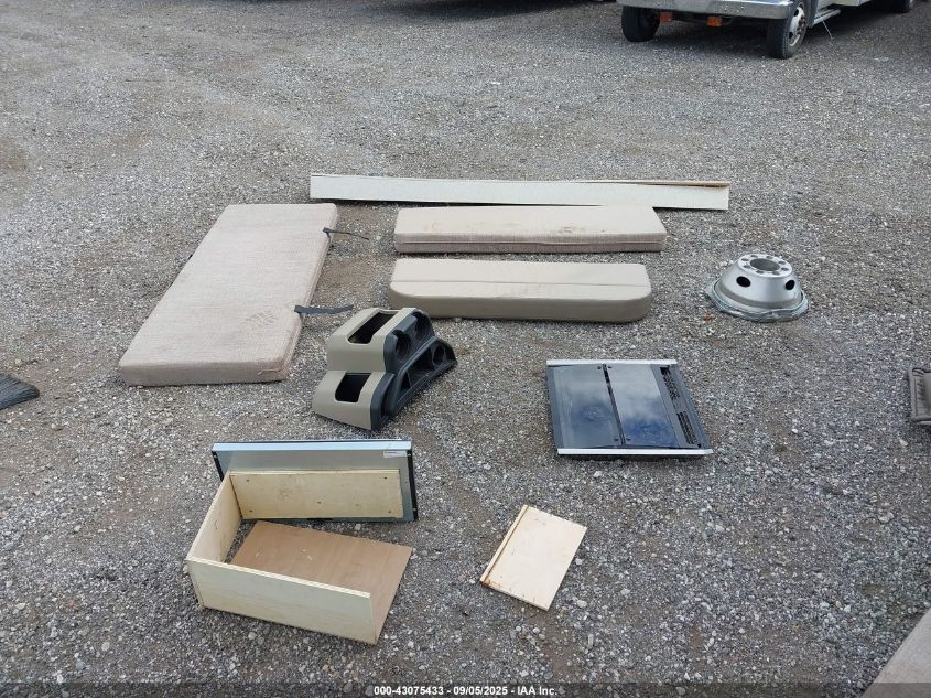 2019 Thor Motor Coach 24X8 Freedom Elite VIN: 1FDWE3FSXKDC64419 Lot: 43075433