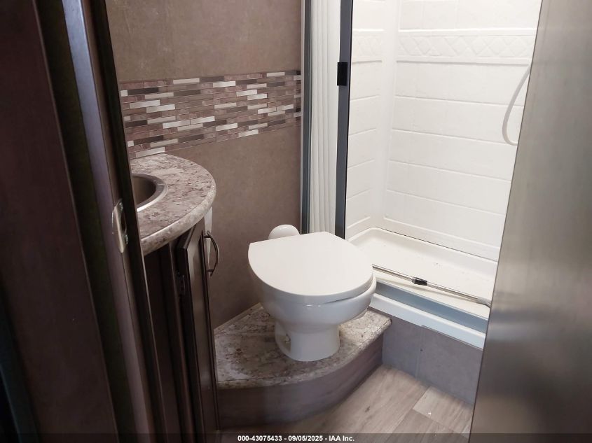 2019 Thor Motor Coach 24X8 Freedom Elite VIN: 1FDWE3FSXKDC64419 Lot: 43075433