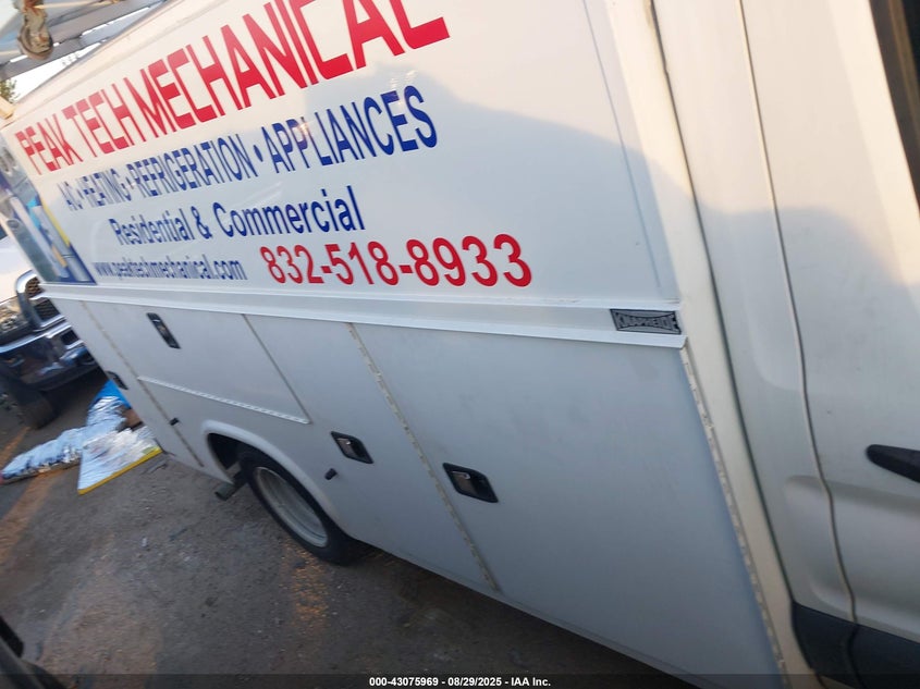 2015 Ford Transit-350 Cutaway VIN: 1FDBF6PM8FKA95760 Lot: 43075969