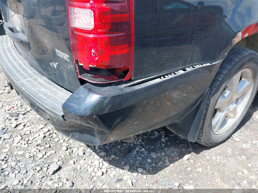 2008 Chevrolet Suburban 1500 Ltz VIN: 1GNFK16348J216510 Lot: 43076080