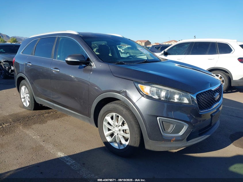 5XYPG4A35HG298139 2017 Kia Sorento 2.4L Lx auction photo 1