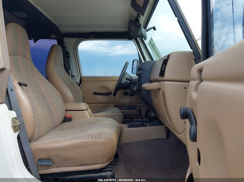 1J4FY19S4XP496901 1999 JEEP WRANGLER photo no. 5
