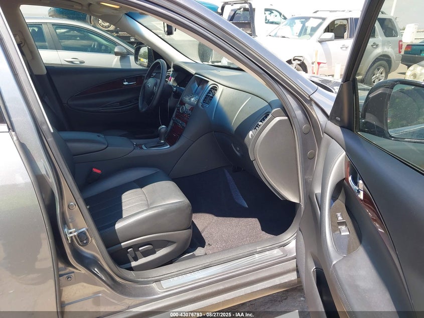 2017 INFINITI QX50 - JN1BJ0RR9HM405840