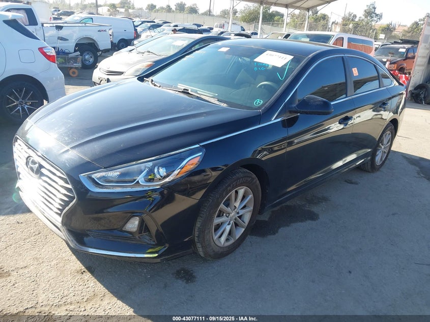 5NPE24AFXJH665521 2018 HYUNDAI SONATA photo no. 2