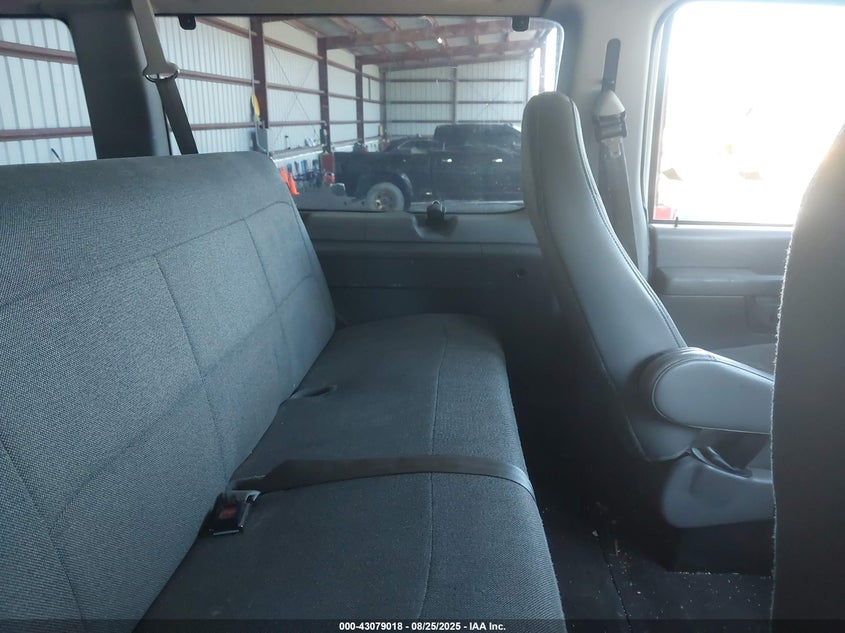 2003 Ford E-350 Super Duty Xl/Xlt VIN: 1FBSS31L83HB35797 Lot: 43079018