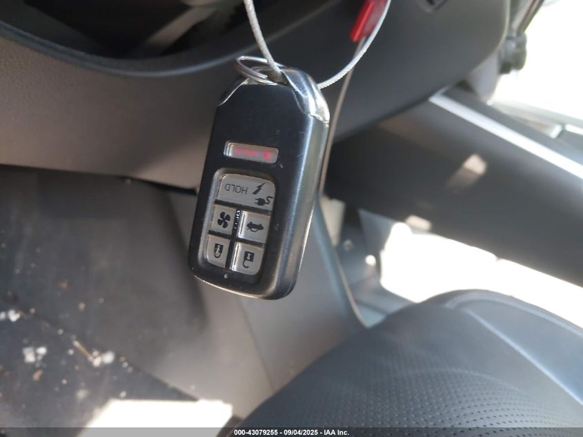 2018 Honda Clarity Plug-In Hybrid Touring VIN: JHMZC5F30JC014895 Lot: 43079255