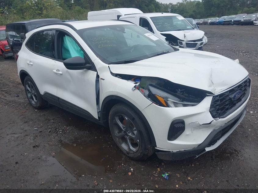 ブッカーズ 2017-01E 2017 FORD ESCAPE S | 1FMCU0F79HUD97245