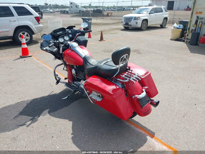 2010 Harley-Davidson Fltrx red null null 1HD1KH412AB606260 photo #4