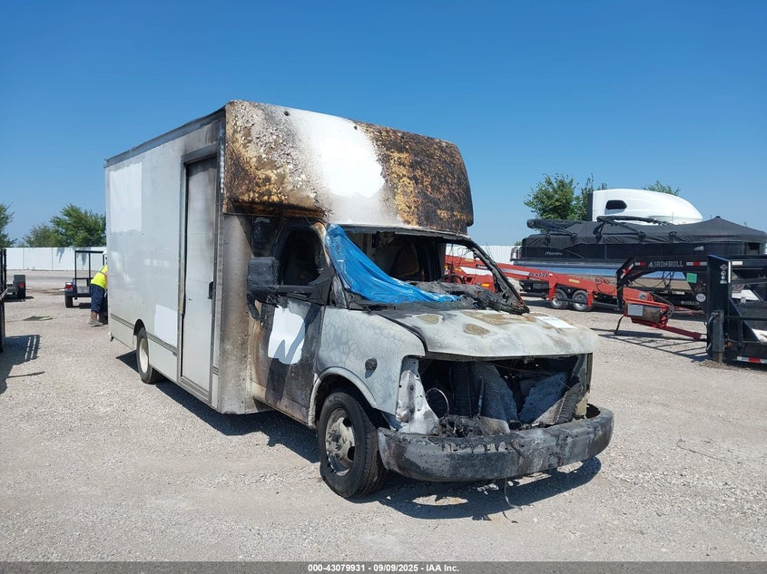 2021 Chevrolet Express Cutaway Work Van white other gasoline 1HA3GTC7XMN008064 photo #1