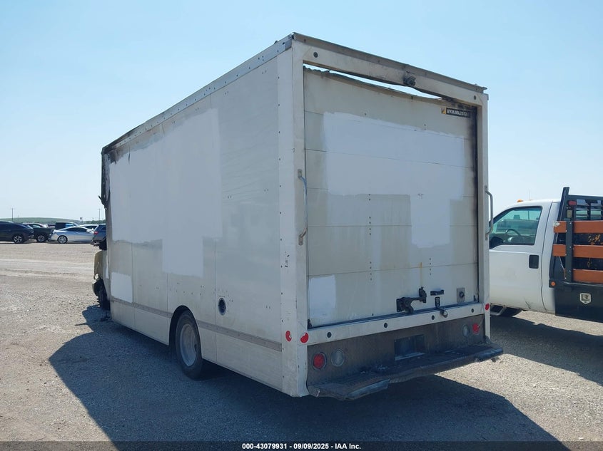 2021 Chevrolet Express Cutaway Work Van white other gasoline 1HA3GTC7XMN008064 photo #4