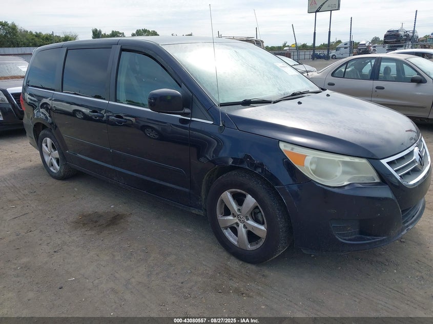 2V4RW3D19AR272599 2010 Volkswagen Routan Se auction photo 1