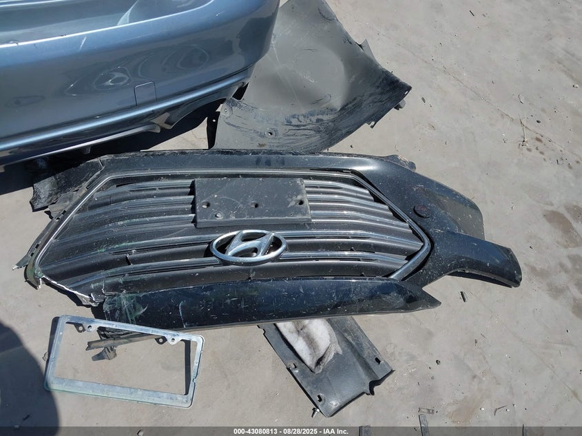 2018 HYUNDAI ELANTRA LIMITED - KMHD84LF7JU570973