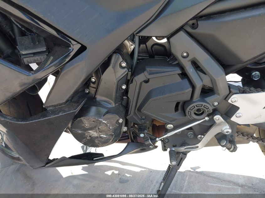 2025 Kawasaki Ex650 R VIN: ML5EXER17SDAF4099 Lot: 43081095