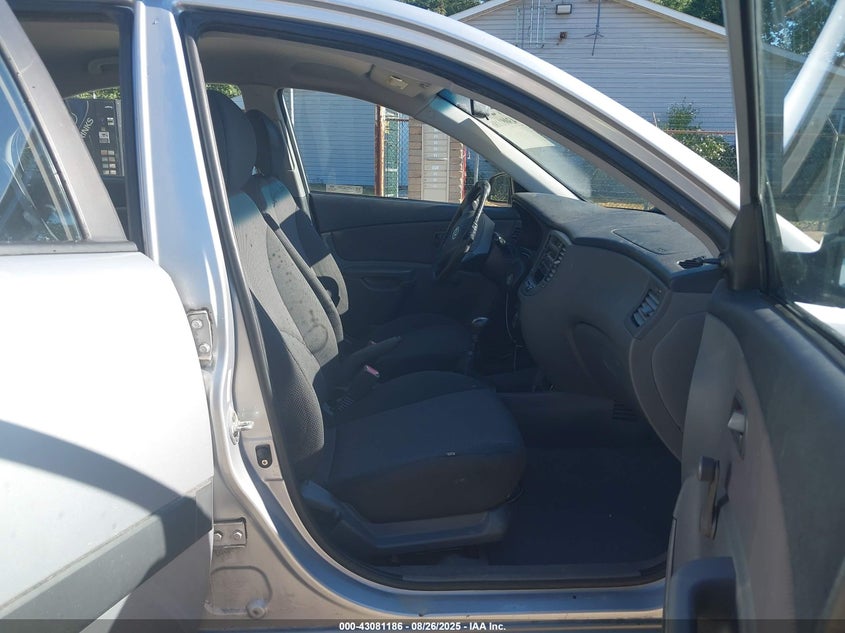 KNADE123286312732 2008 KIA RIO photo no. 5