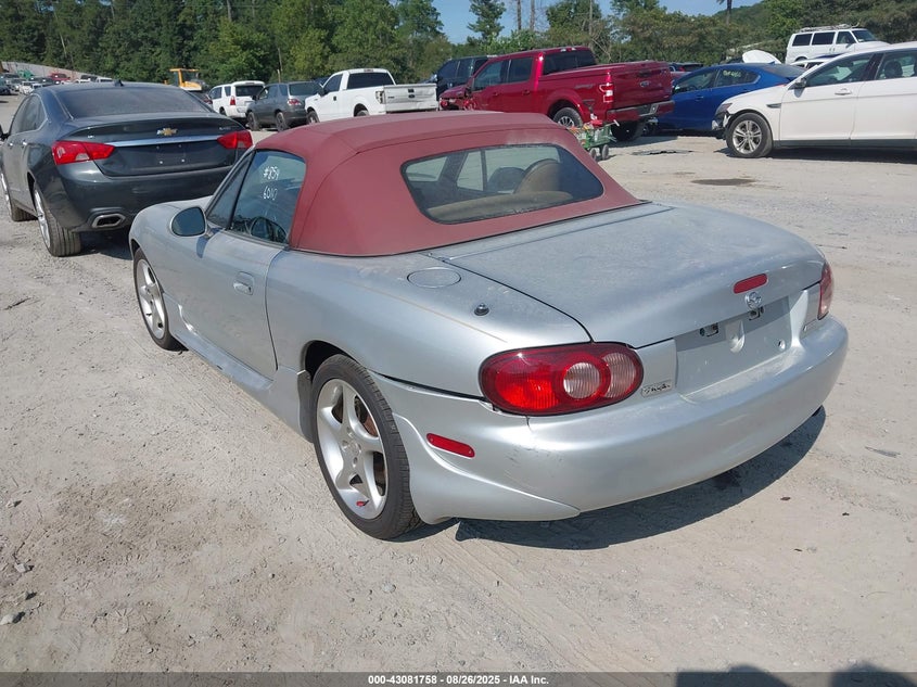 JM1NB353410206010 2001 MAZDA MX-5 photo no. 3