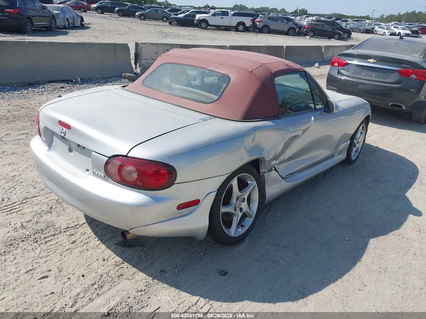 JM1NB353410206010 2001 MAZDA MX-5 photo no. 4