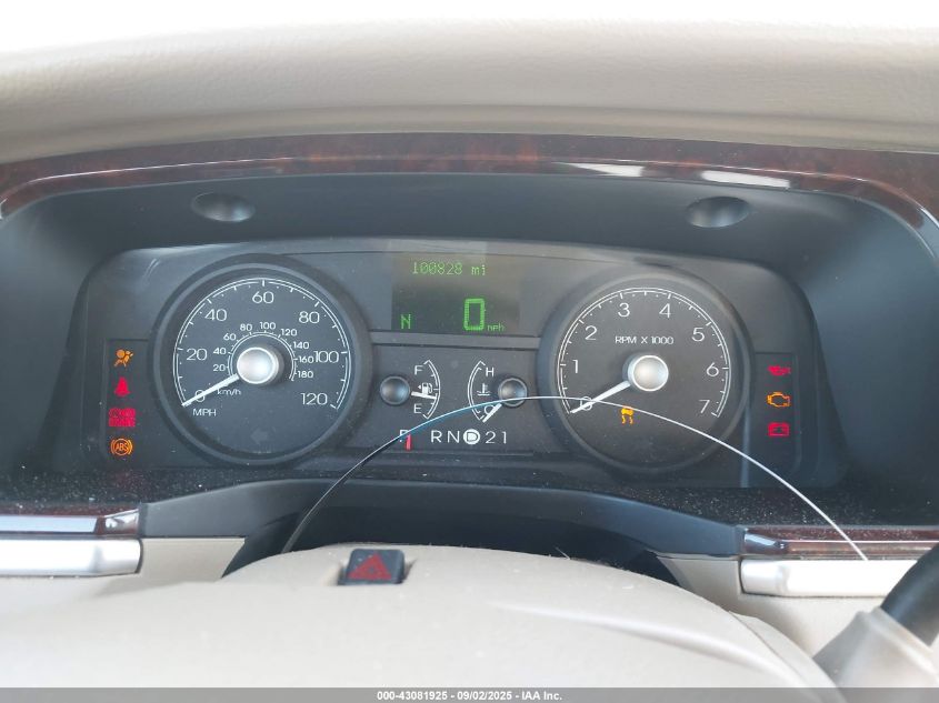 2006 Lincoln Town Car Signature VIN: 1LNHM81V56Y614936 Lot: 43081925