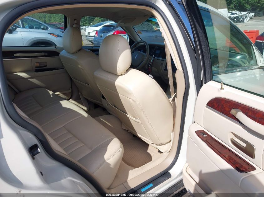 2006 Lincoln Town Car Signature VIN: 1LNHM81V56Y614936 Lot: 43081925