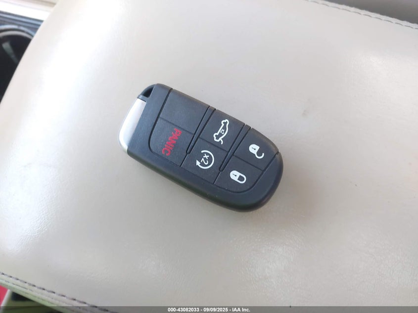 2014 Chrysler 300C Awd VIN: 2C3CCAKG5EH273284 Lot: 43082033