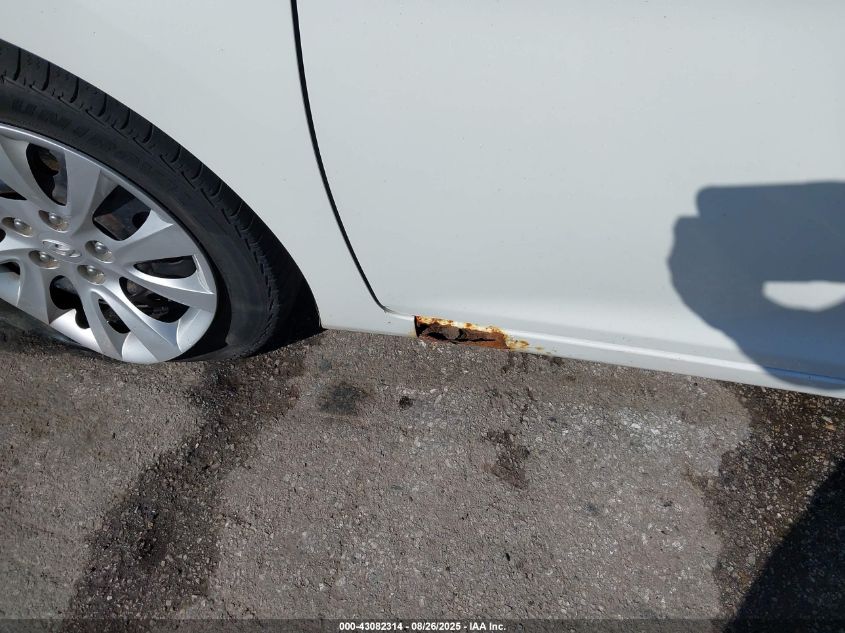 2012 Hyundai Elantra Gls VIN: 5NPDH4AE2CH071963 Lot: 43082314