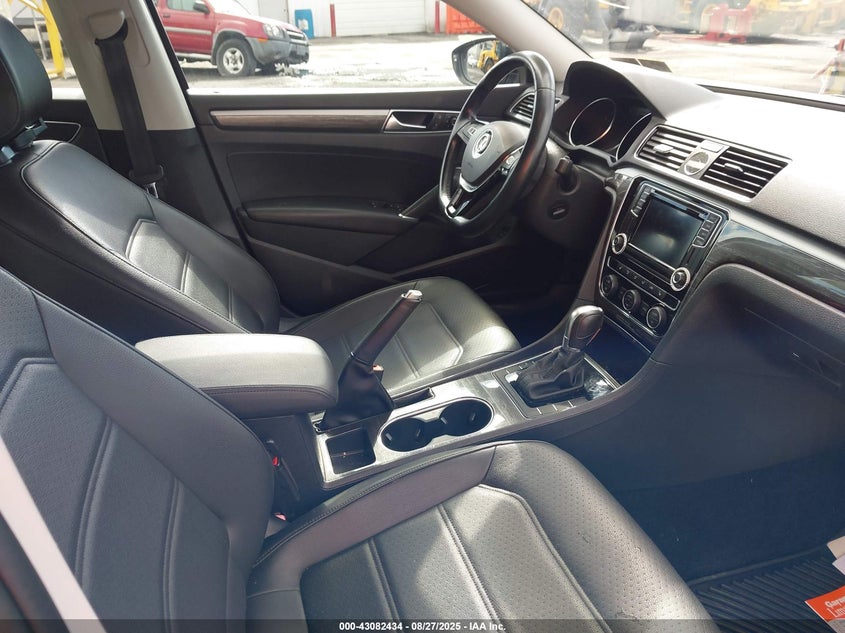2017 VOLKSWAGEN PASSAT 1.8T SE 1VWGT7A39HC059952