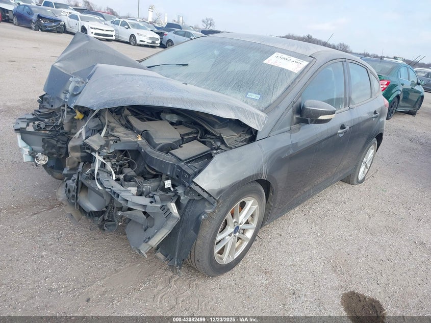 Vin: 1fadp3k27hl231815, lot: 43576751, ford focus se 20172