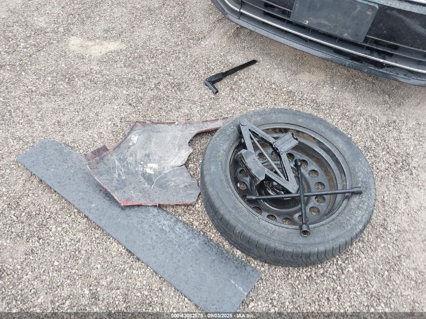 2014 Ford Escape Titanium VIN: 1FMCU9J90EUC08197 Lot: 43082578