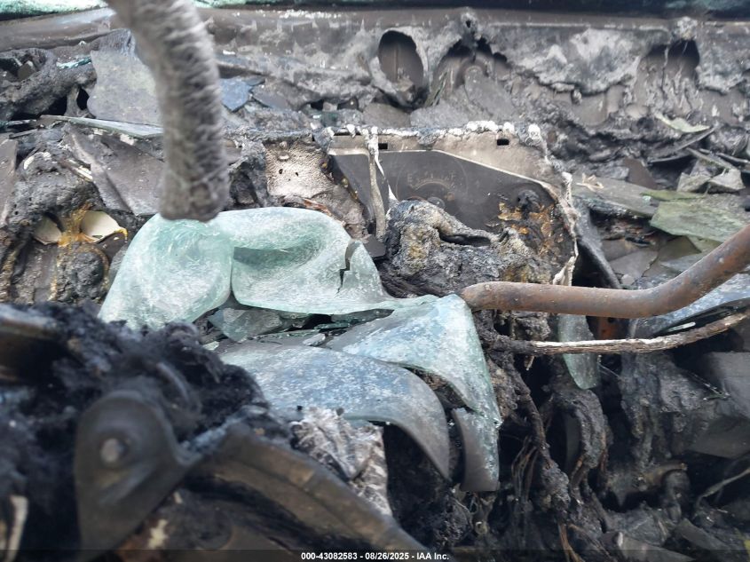 2012 Toyota Tundra Grade 4.6L V8 VIN: 5TFDM5F13CX038479 Lot: 43082583