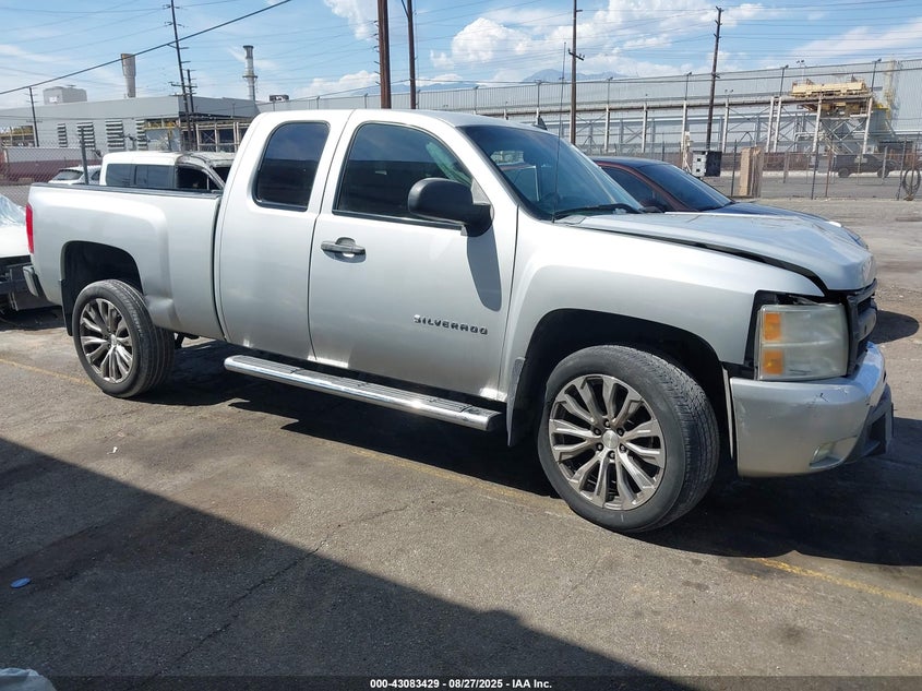 1GCRCSE01BZ318792 2011 Chevrolet Silverado 1500 Lt auction photo 1