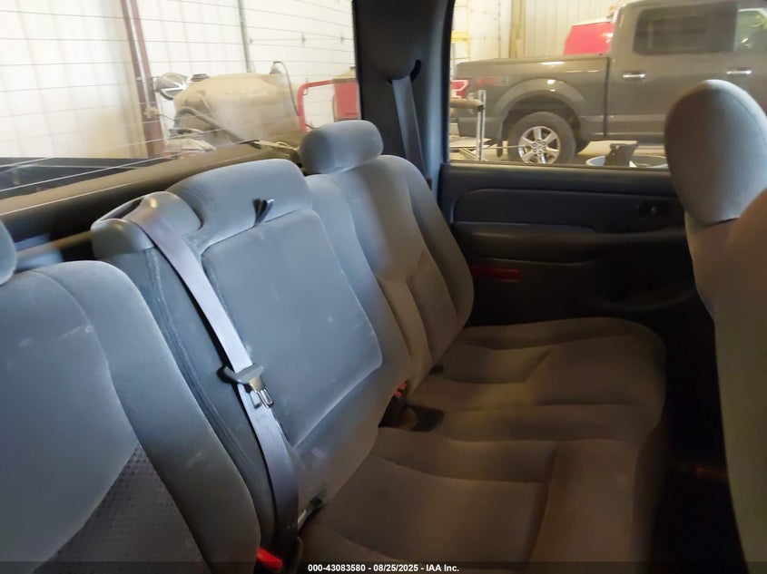 2005 Chevrolet Silverado 1500 Ls VIN: 2GCEC13T951382016 Lot: 43083580