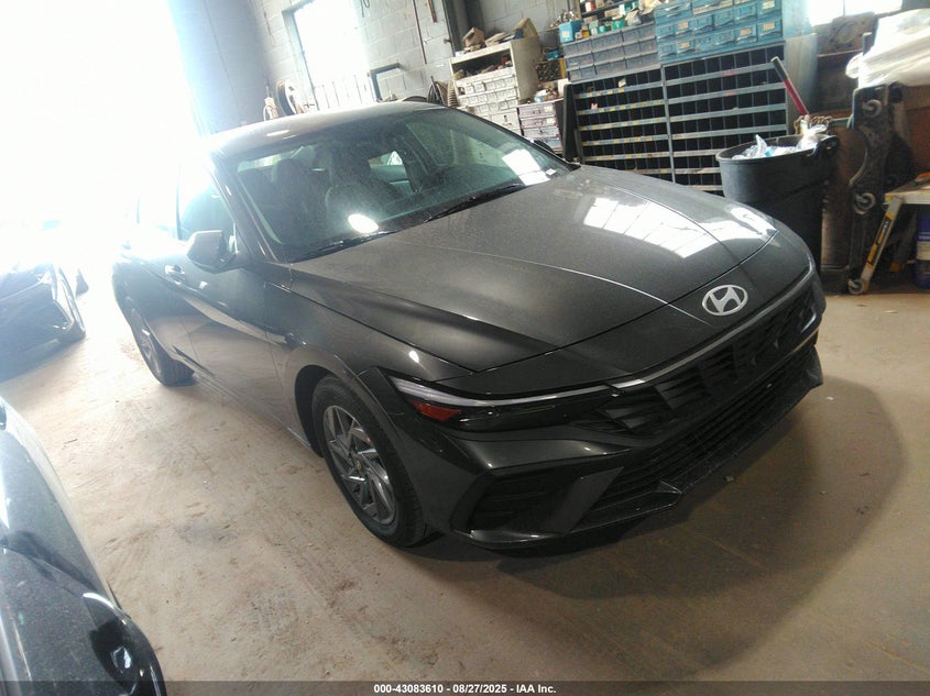 HYUNDAI ELANTRA BLUE