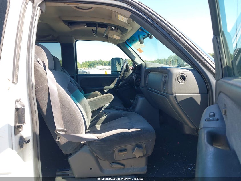 2001 Chevrolet Silverado 3500 Ls VIN: 1GCJK39141F121205 Lot: 43084524