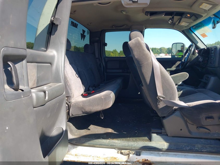 2001 Chevrolet Silverado 3500 Ls VIN: 1GCJK39141F121205 Lot: 43084524