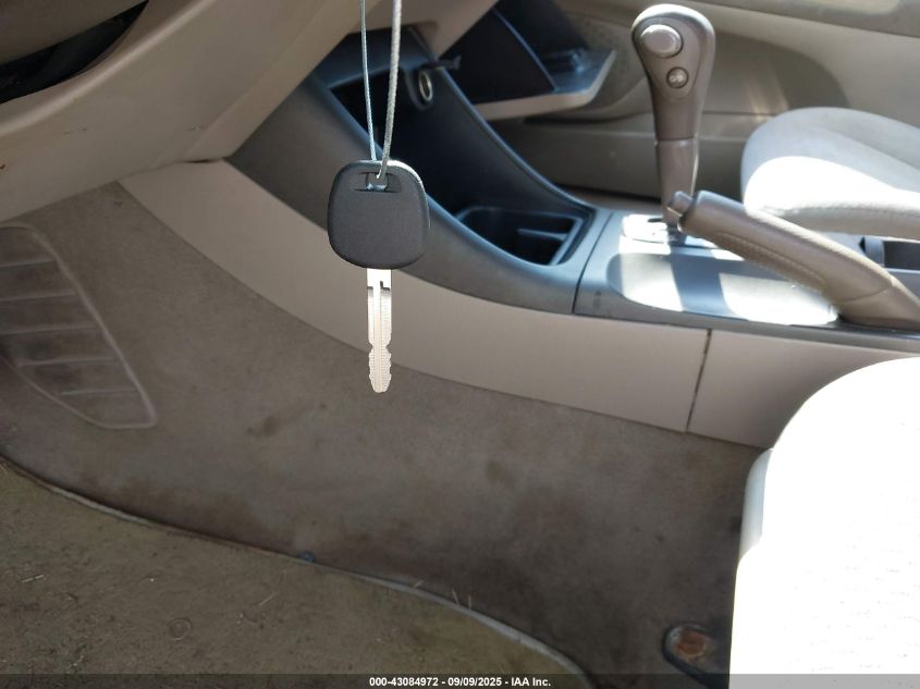 2004 Toyota Camry Le VIN: 4T1BE32K94U907205 Lot: 43084972