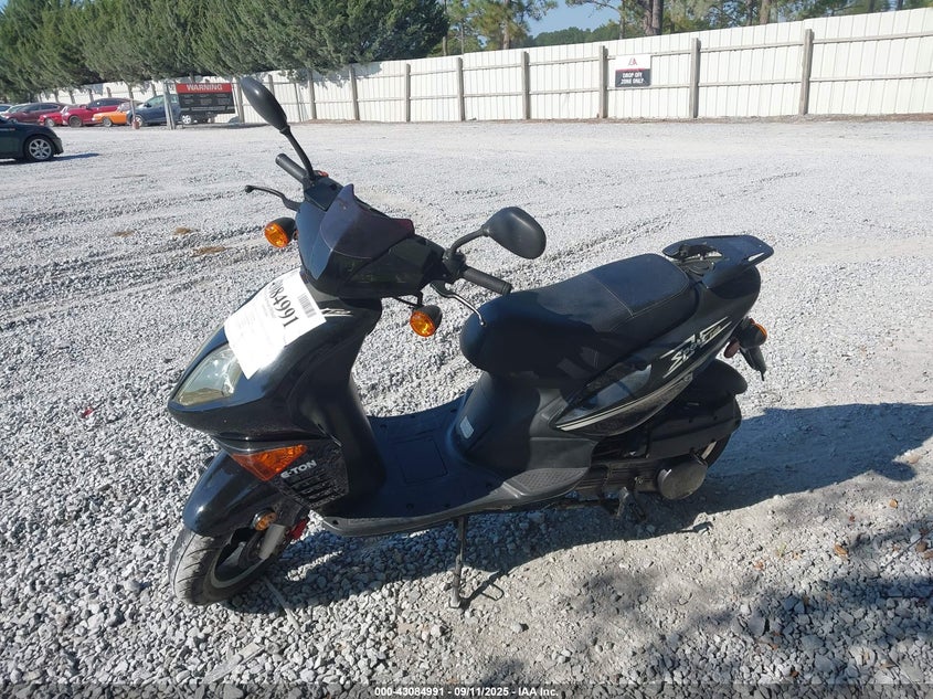 Vin: lxmtcktu0a0000042, lot: 43579243, e-ton sport 150 20102