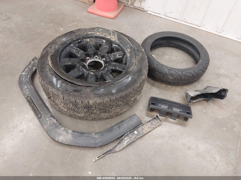 2025 GMC Sierra 3500Hd 4Wd Standard Bed At4 VIN: 1GT4UVEY8SF237014 Lot: 43085024