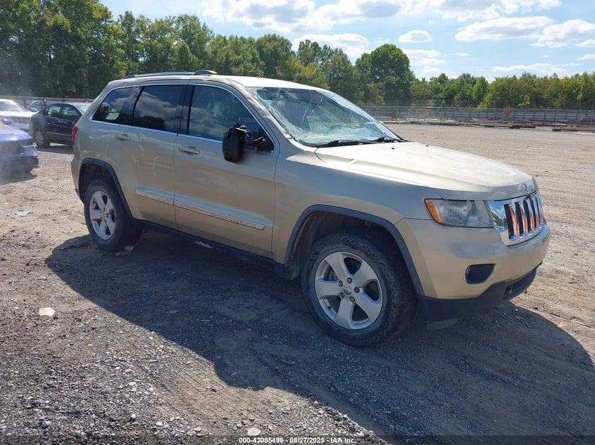 1J4RR4GG7BC608682 2011 Jeep Grand Cherokee Laredo auction photo 1