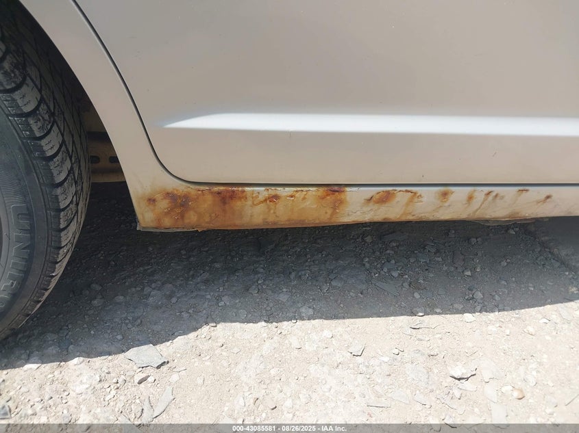 2010 Ford Fusion Se VIN: 3FAHP0HA0AR105799 Lot: 43085581