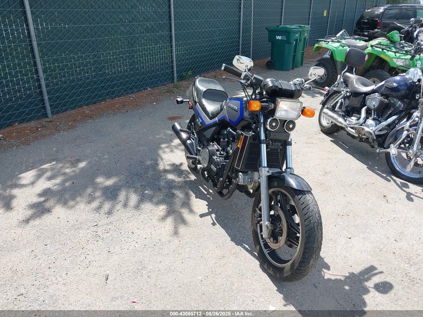 1HFSC1700FA103388 1985 Honda Vf1100 S auction photo 1