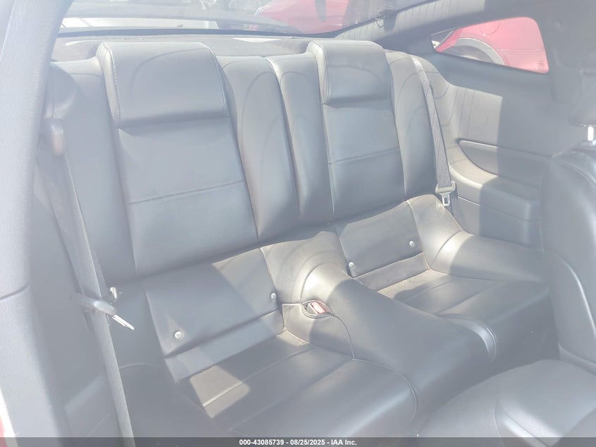 2005 Ford Mustang Gt Deluxe/Gt Premium VIN: 1ZVHT82H255129974 Lot: 43085739