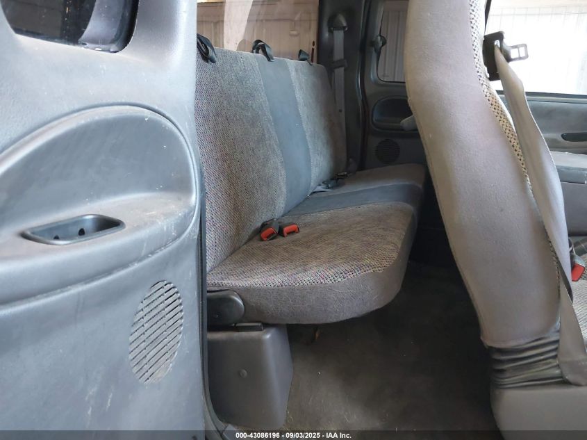 2000 Dodge Ram 2500 St VIN: 1B7KF23W2YJ157702 Lot: 43086196