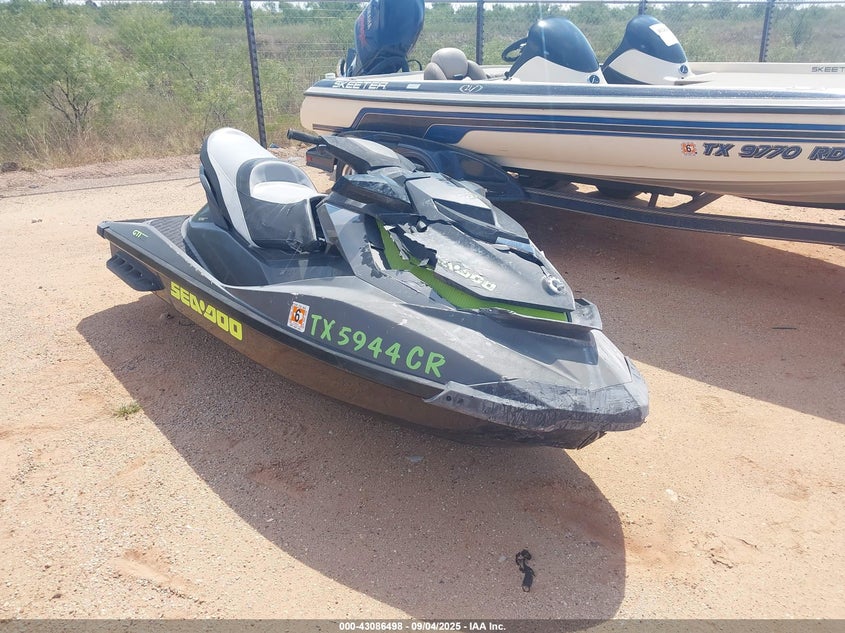2015 Sea Doo Gti blue null null YDV84218B515 photo #1