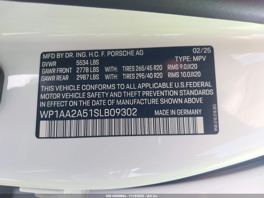 2025 Porsche Macan T VIN: WP1AA2A51SLB09302 Lot: 43086664