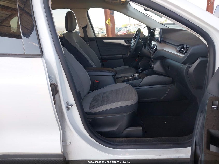 1FMCU9G62NUA60597 2022 Ford Escape Se auction photo 1