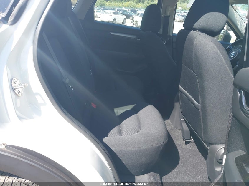 JM3KFBBMXK1544304 2019 Mazda Cx-5 2.5 Sport White