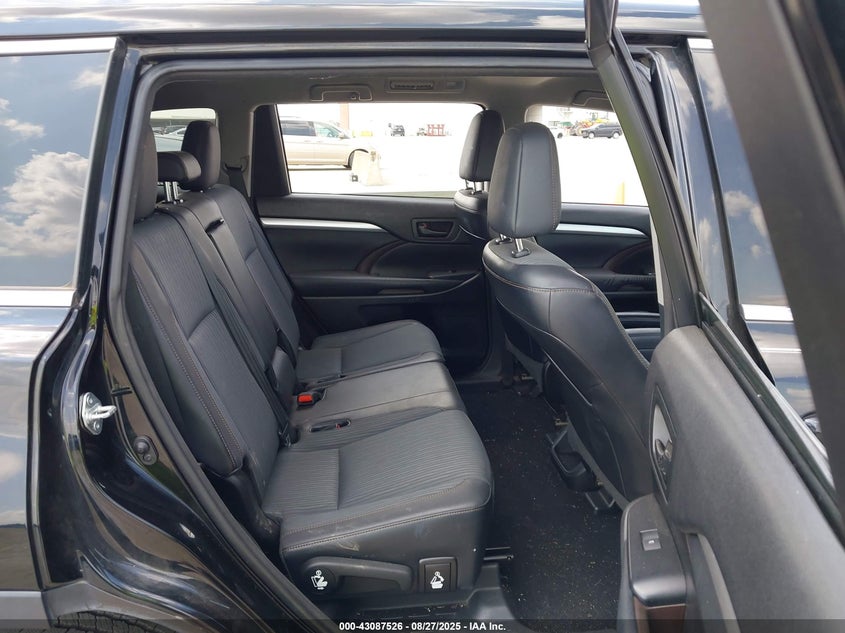 2015 TOYOTA HIGHLANDER LE PLUS V6 - 5TDZKRFH7FS065002