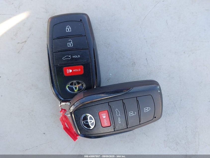 2024 TOYOTA COROLLA LE JTDB4MEE8RJ016849